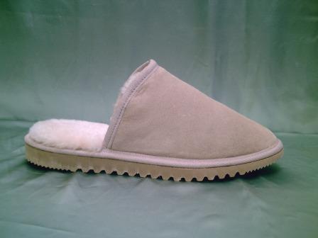 Ugg pale deals pink scuffette slippers